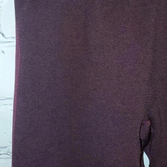 VS Pink active High-Rise Flow On Point Legging - Picture 2 of 7